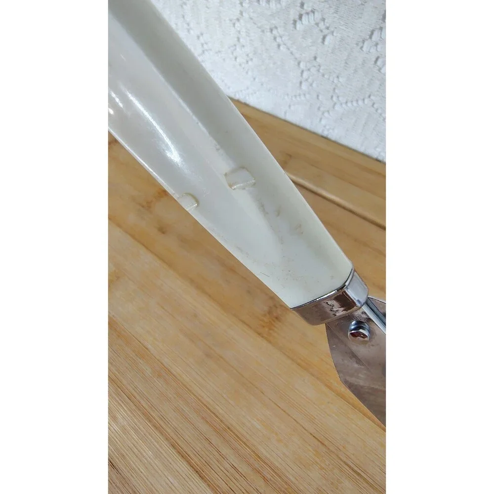 Vintage Androck stainless steel Frosting Spreader White With Hearts